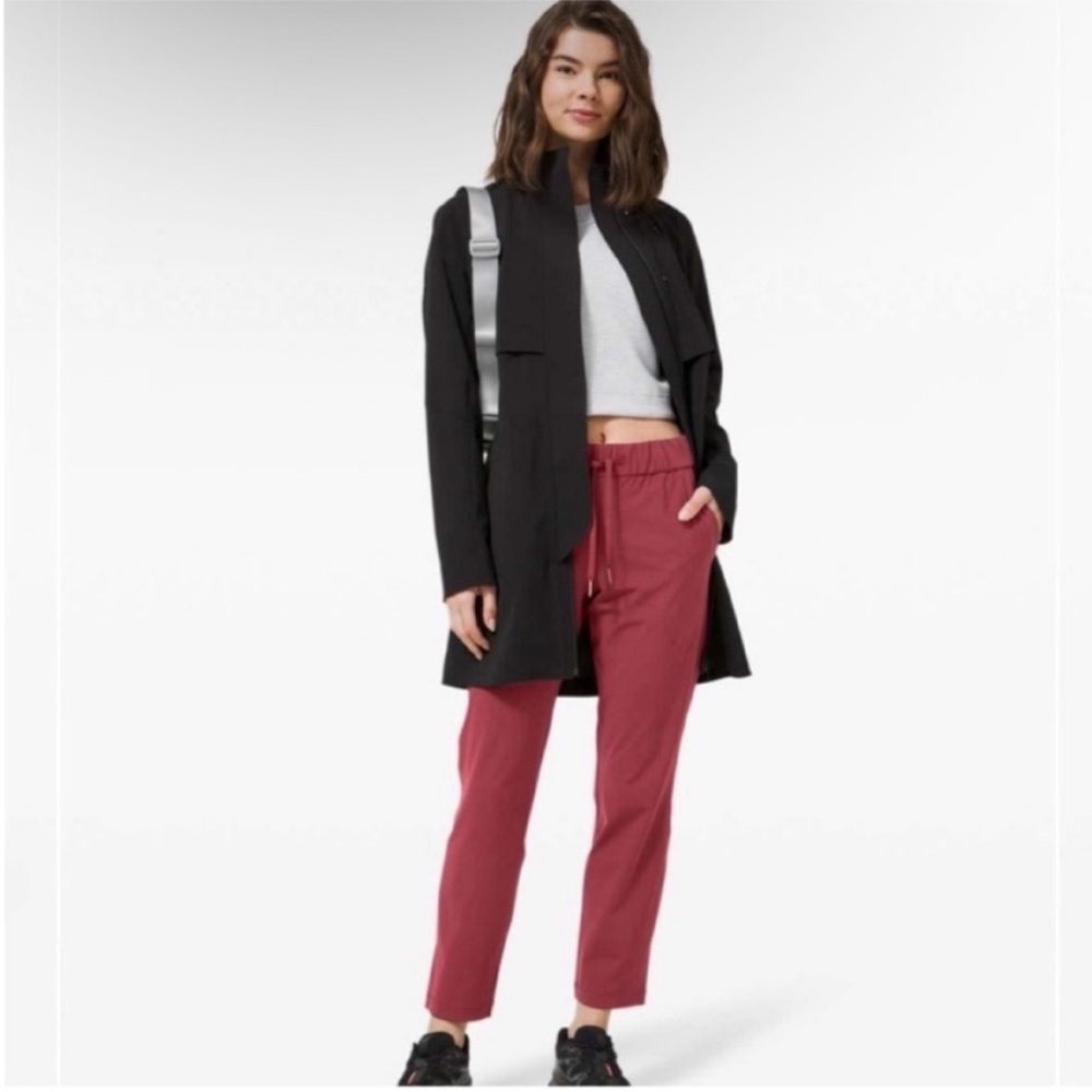 Lululemon On the Fly 7/8 Pant in Chianti